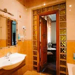 Palac Srodka 4*