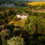 Palac Srodka Chrzypsko Wielkie