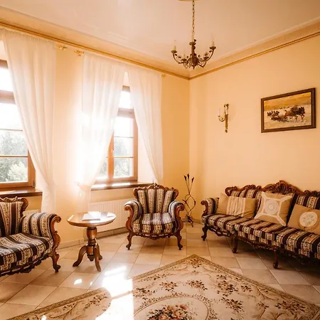Bed & Breakfast Palac Srodka *