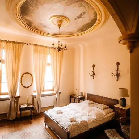 Palac Srodka 4*