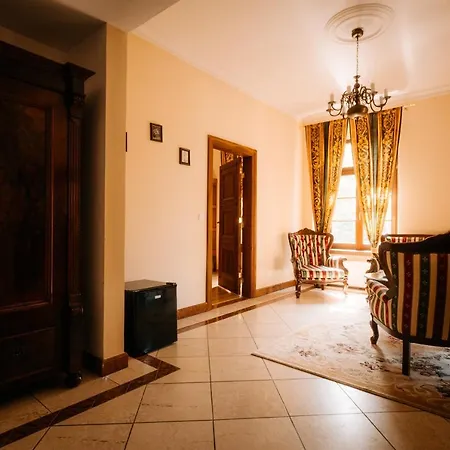 Palac Srodka Bed & Breakfast