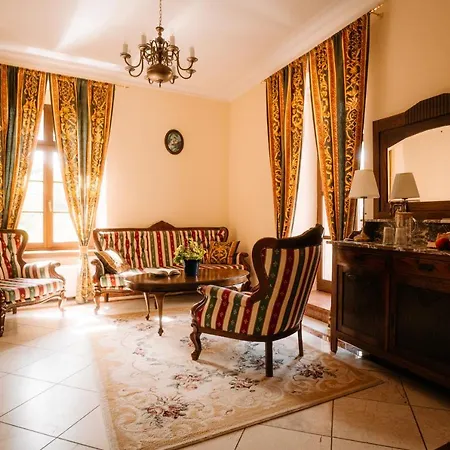 Bed & Breakfast Palac Srodka *