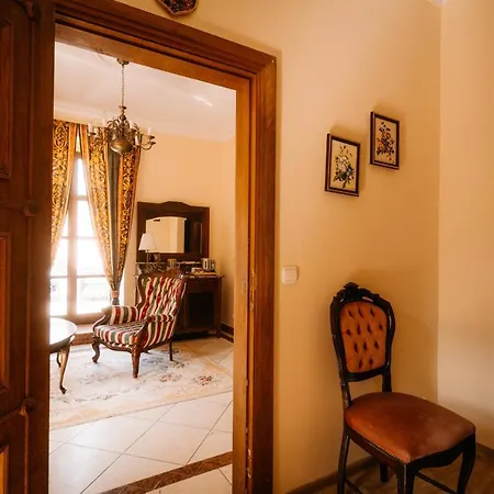 Palac Srodka Chrzypsko Wielkie