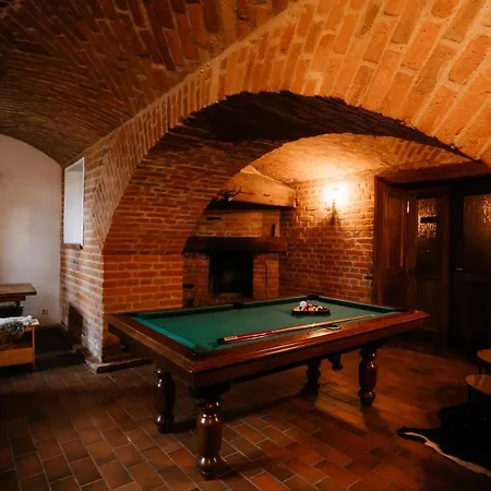 Palac Srodka Bed & Breakfast 3*