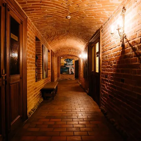 Palac Srodka Bed & Breakfast 3*