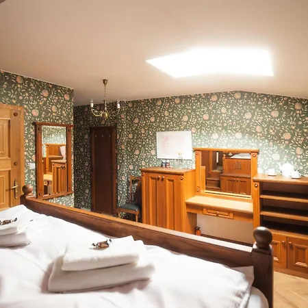 Palac Srodka Chrzypsko Wielkie