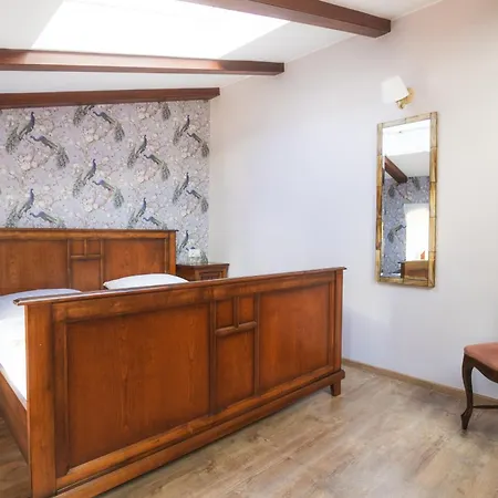 Palac Srodka Bed & Breakfast Chrzypsko Wielkie