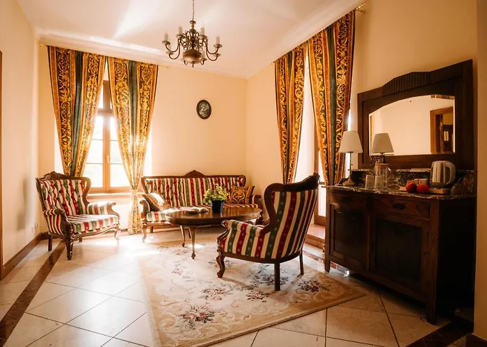 Couette-café Palac Srodka 3*