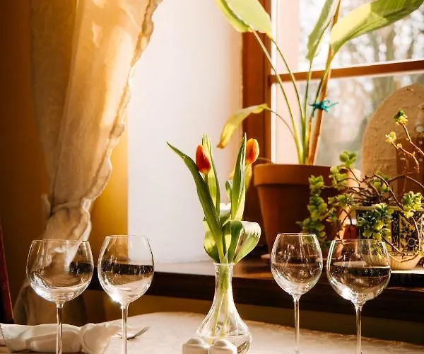 Palac Srodka Couette-café 3*