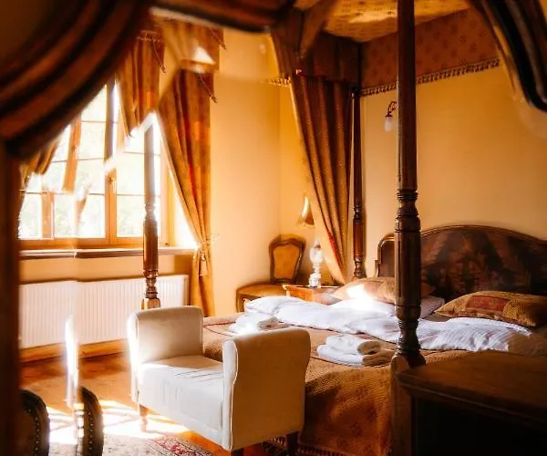 Palac Srodka Couette-café