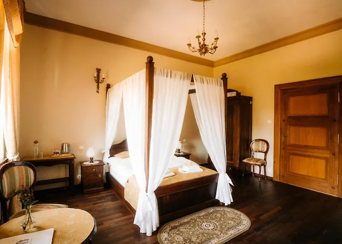 Palac Srodka Couette-café