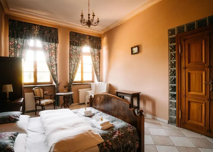 Couette-café Palac Srodka 3*