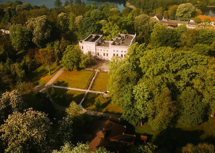 Pałac śródka Chrzypsko Wielkie