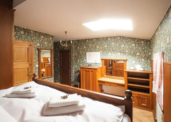 Palac Srodka Chrzypsko Wielkie