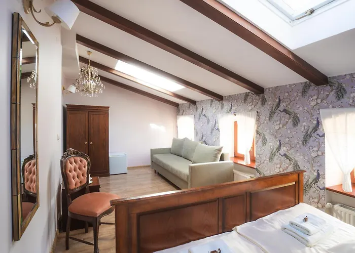 Pałac śródka Nocleg ze śniadaniem 3*